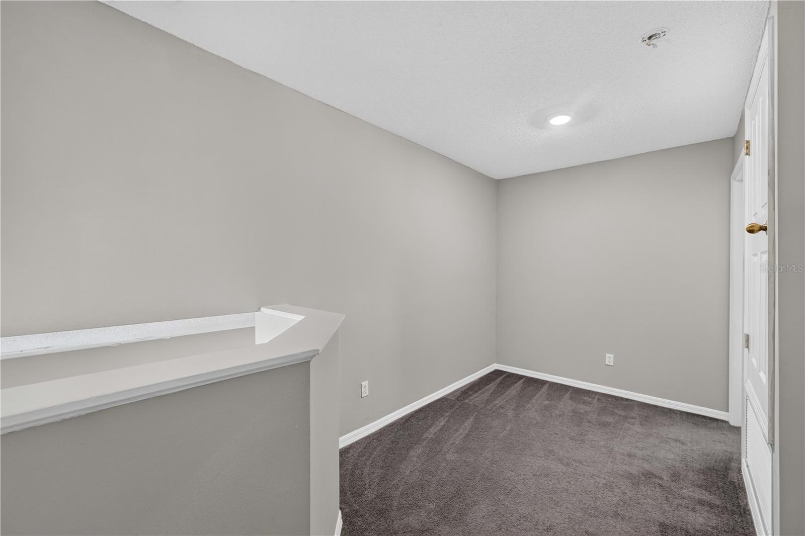 706 Lockbreeze Dr Property Photo 13
