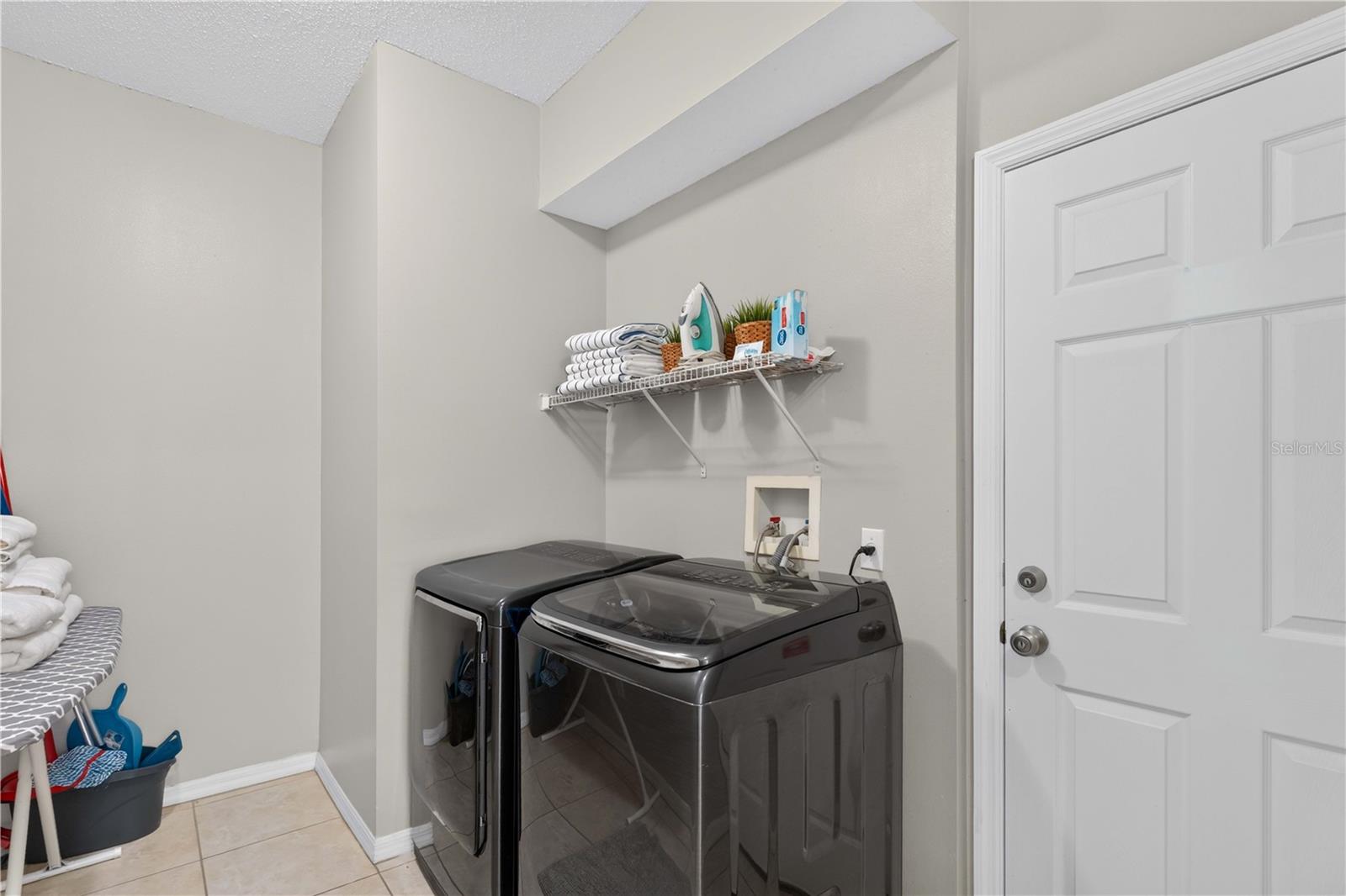 706 Lockbreeze Dr Property Photo 54