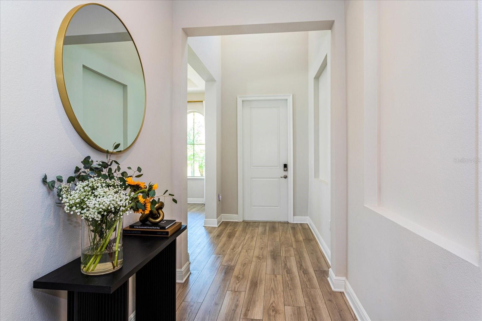 8222 Topsail Pl Property Photo 5