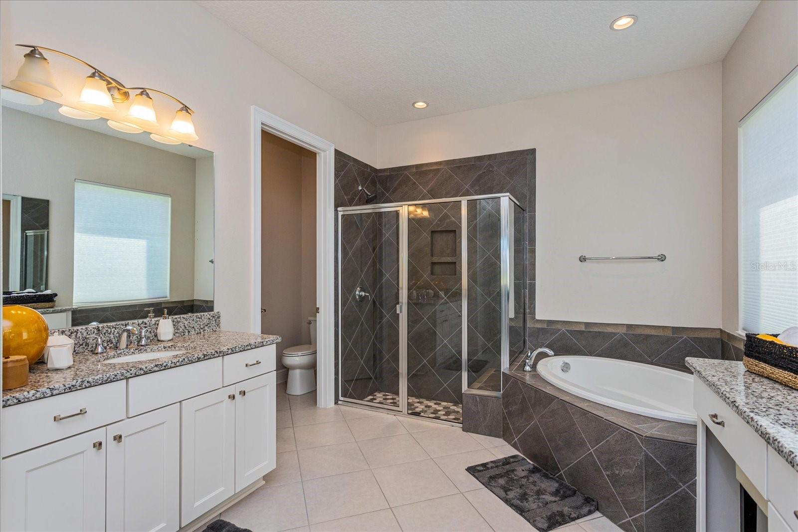 8222 Topsail Pl Property Photo 19