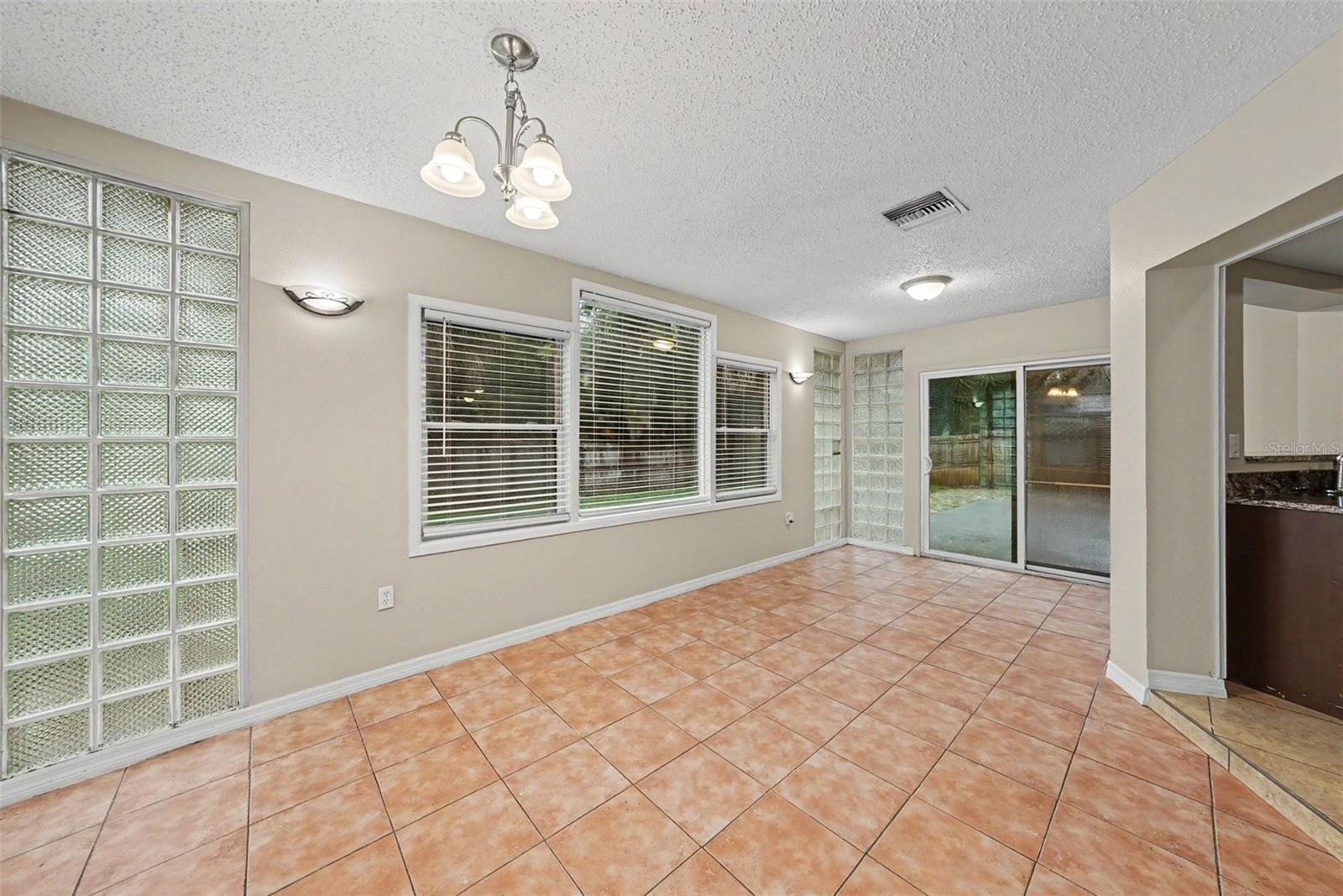 7623 Bramblewood Dr Property Photo 9