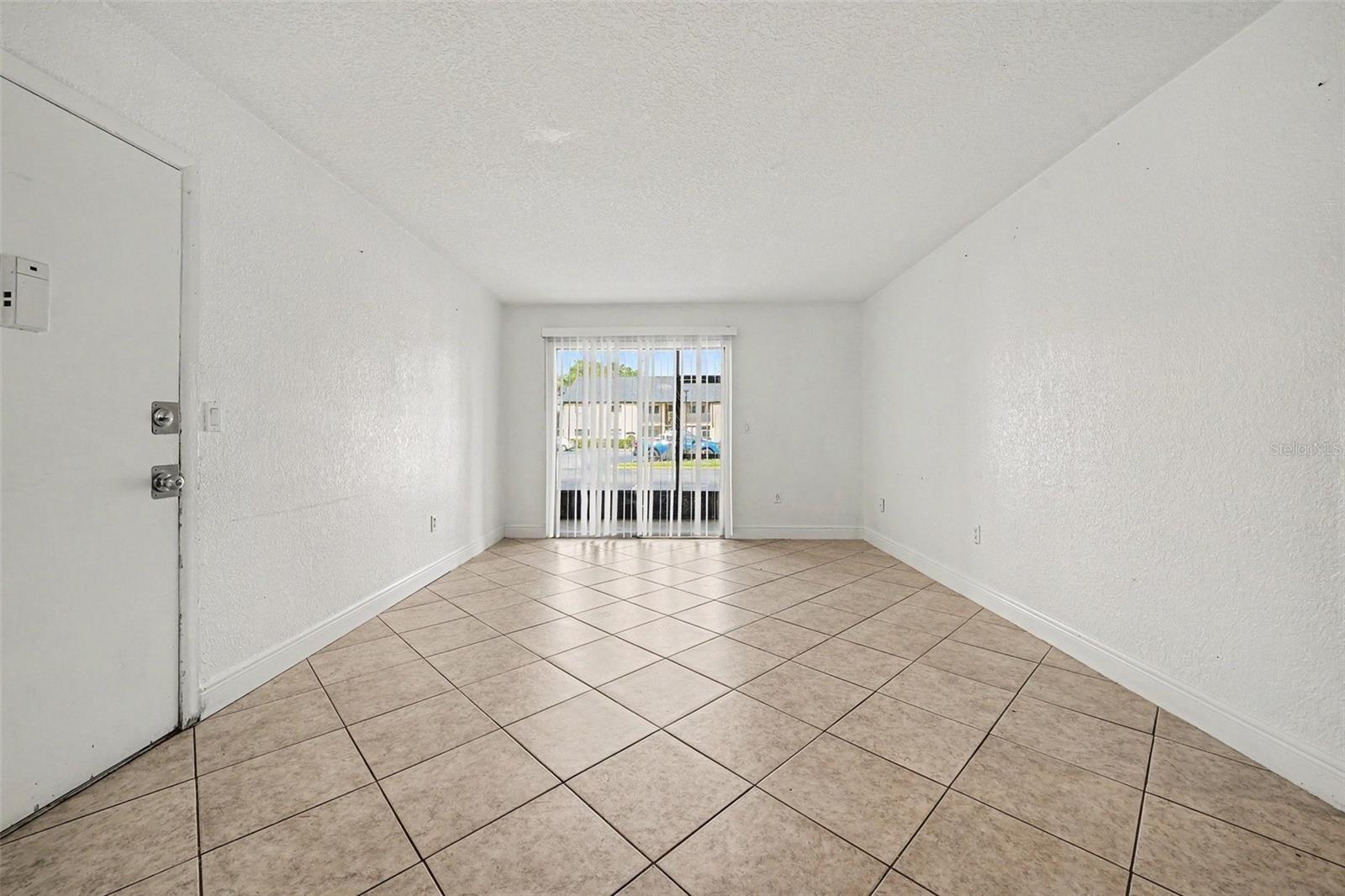 902 Lake Destiny Rd #a Property Photo 15