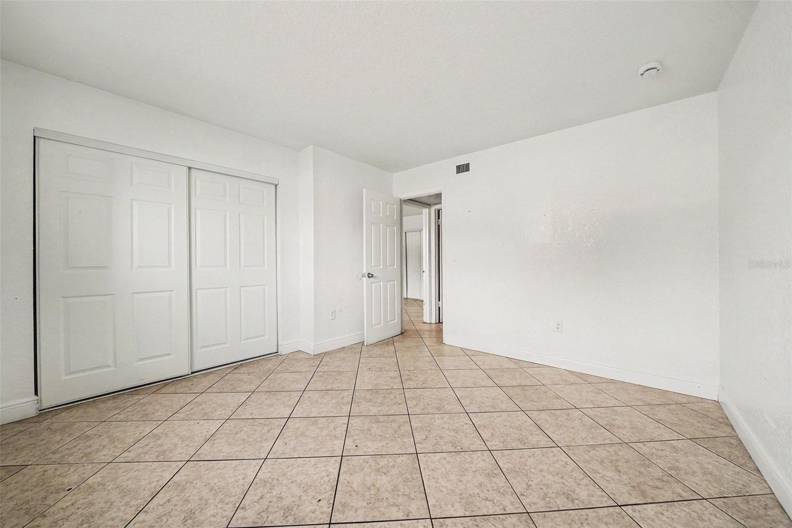 902 Lake Destiny Rd #a Property Photo 17