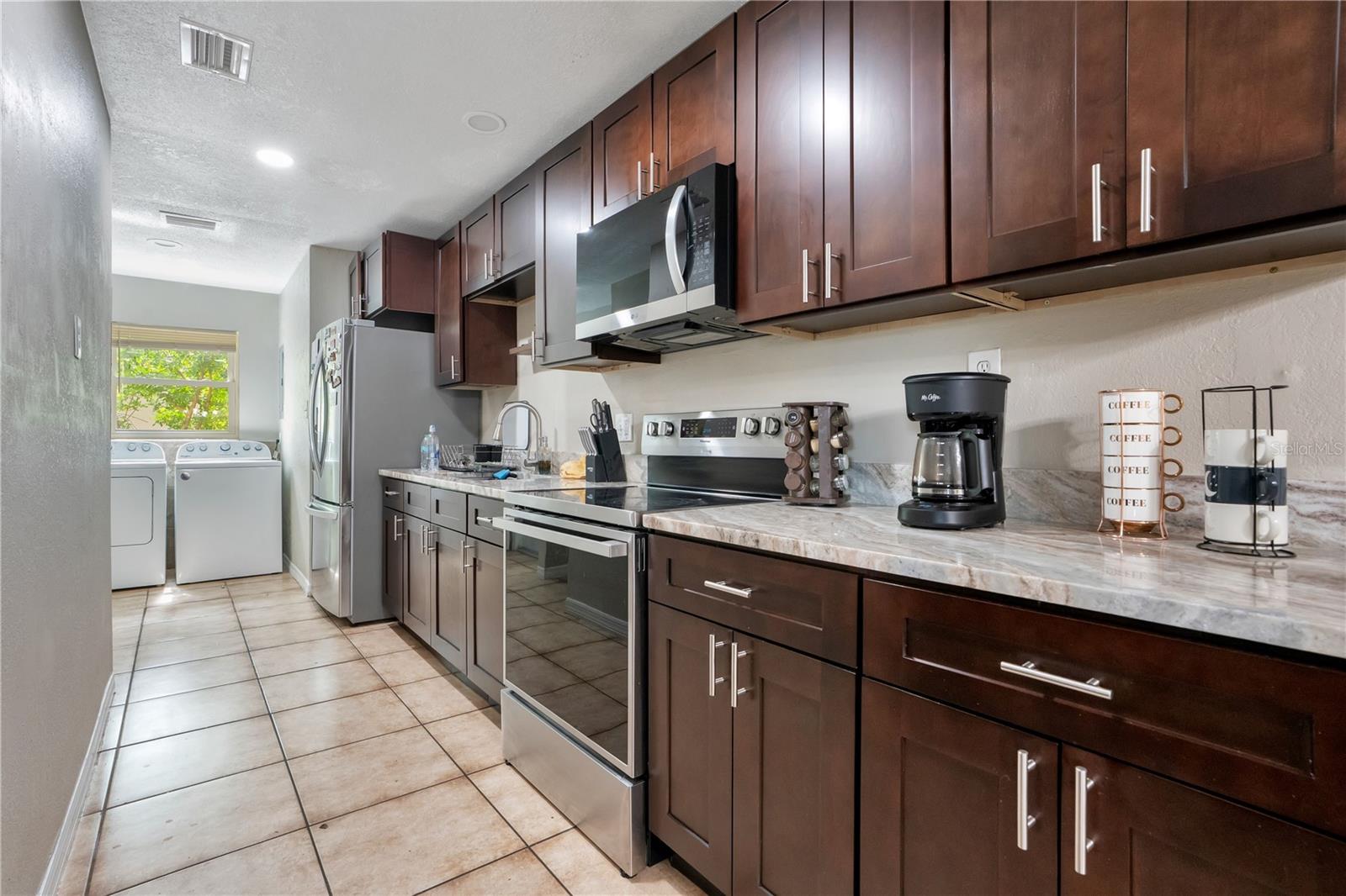 4325 Cassius St Property Photo 12
