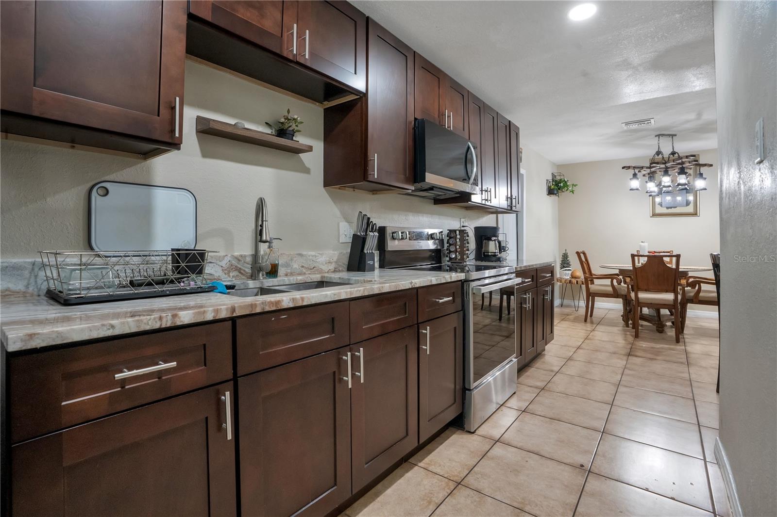 4325 Cassius St Property Photo 13