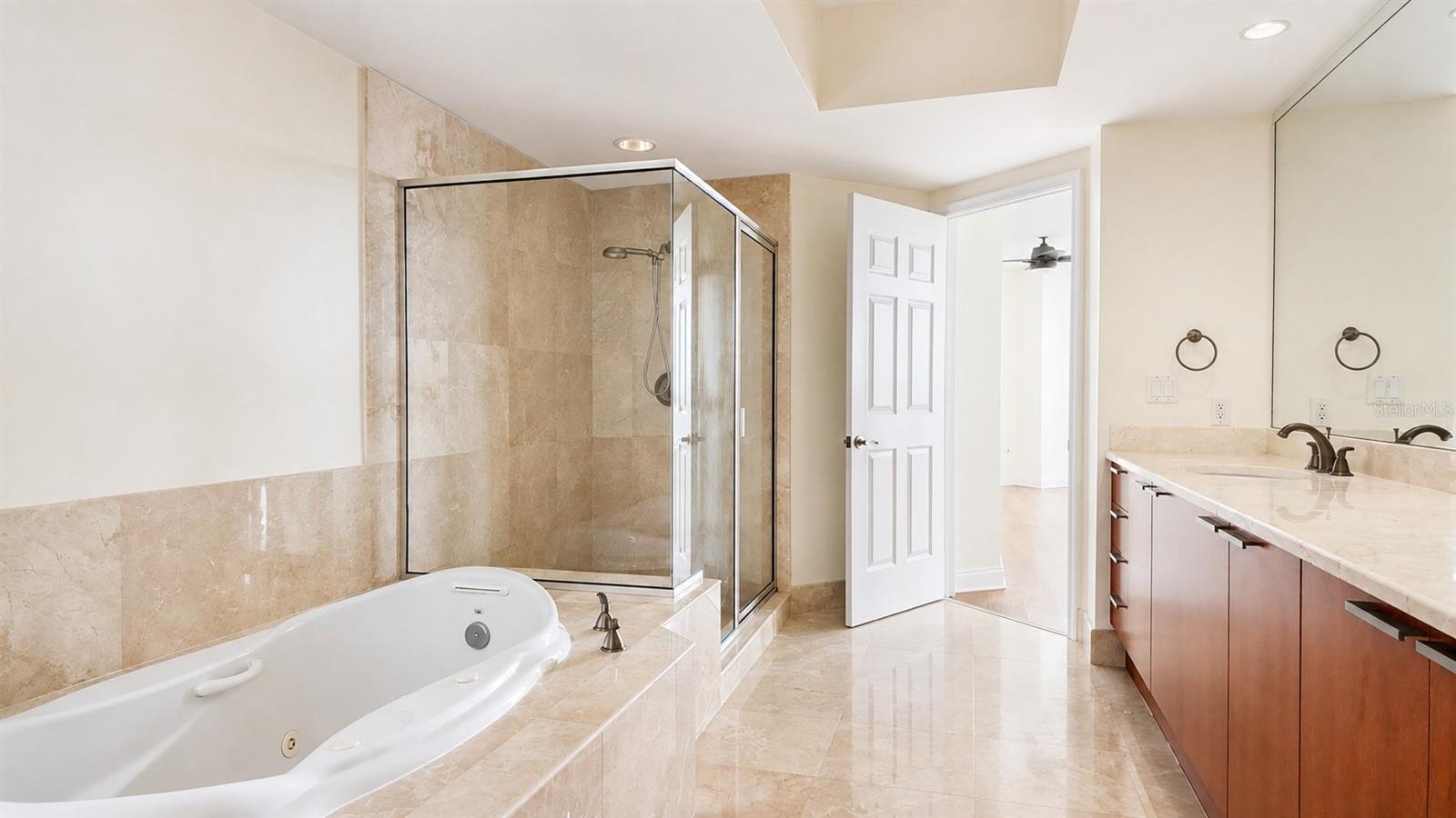 241 Riverside Dr #608 Property Photo 12