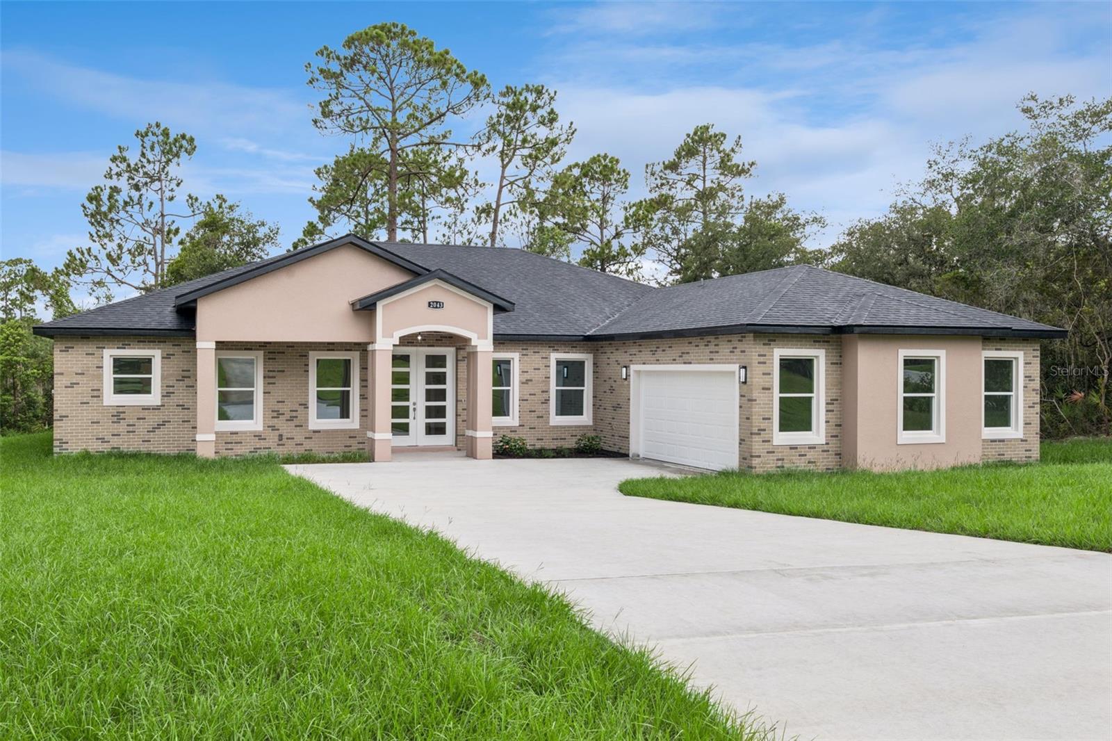 2043 Watersedge Dr Property Photo 1