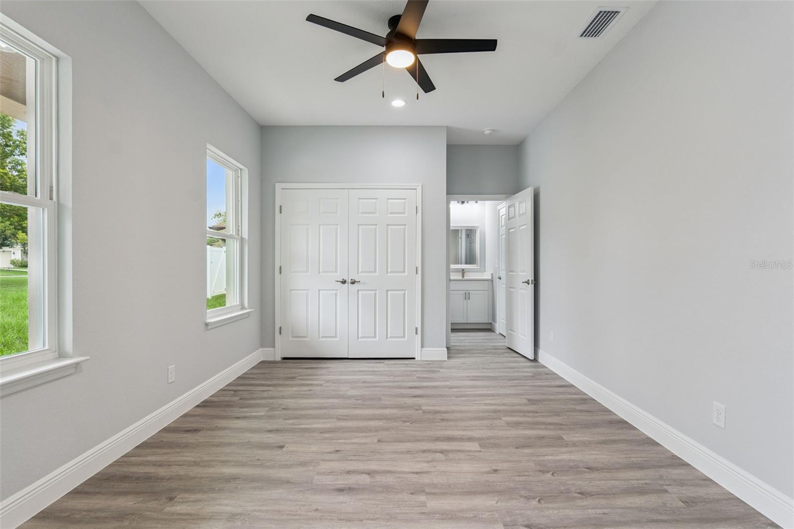 2043 Watersedge Dr Property Photo 11