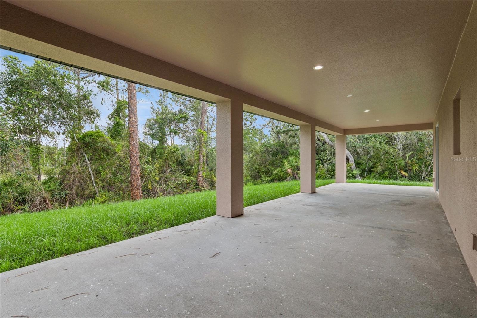 2043 Watersedge Dr Property Photo 26