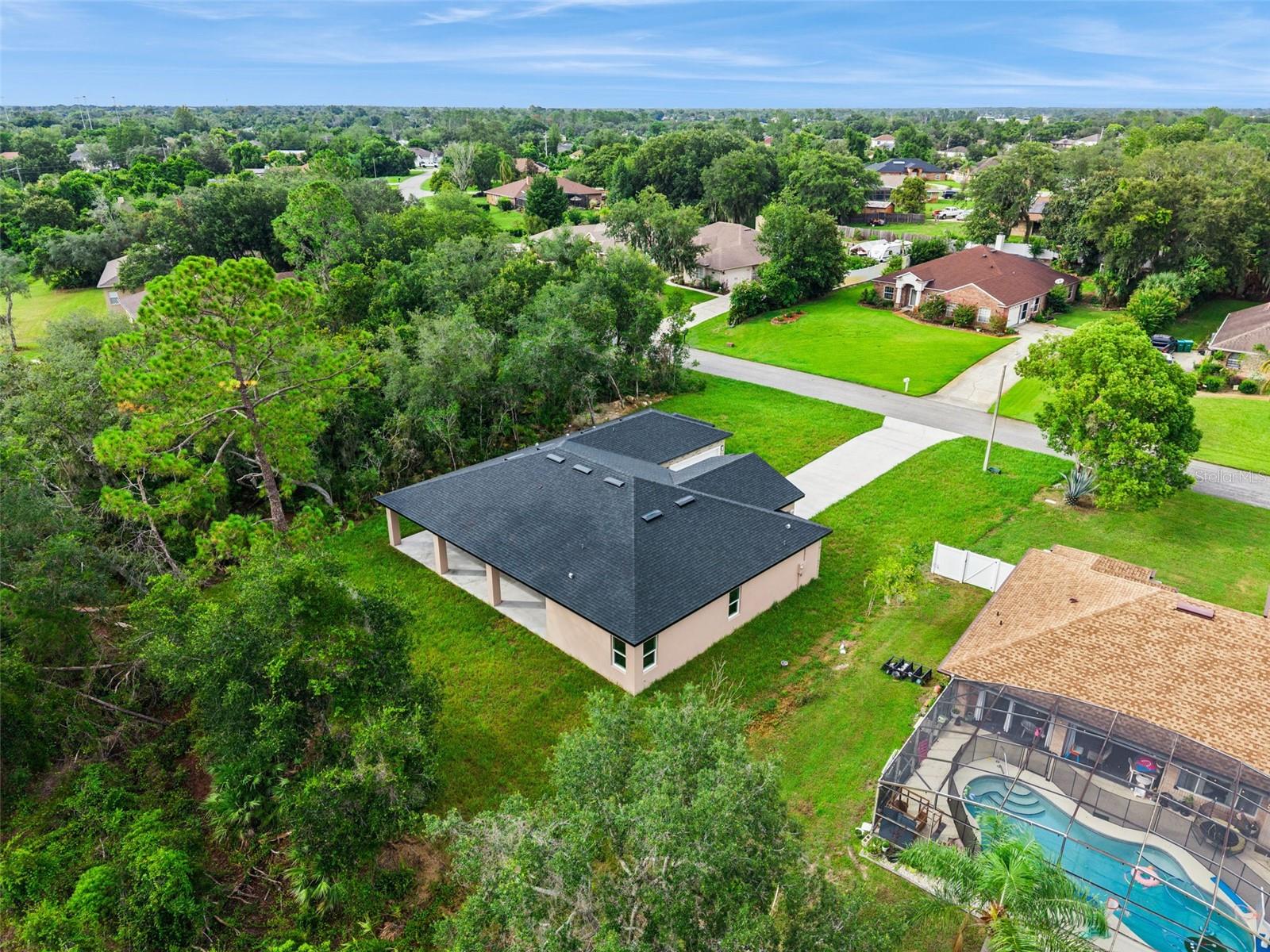2043 Watersedge Dr Property Photo 31