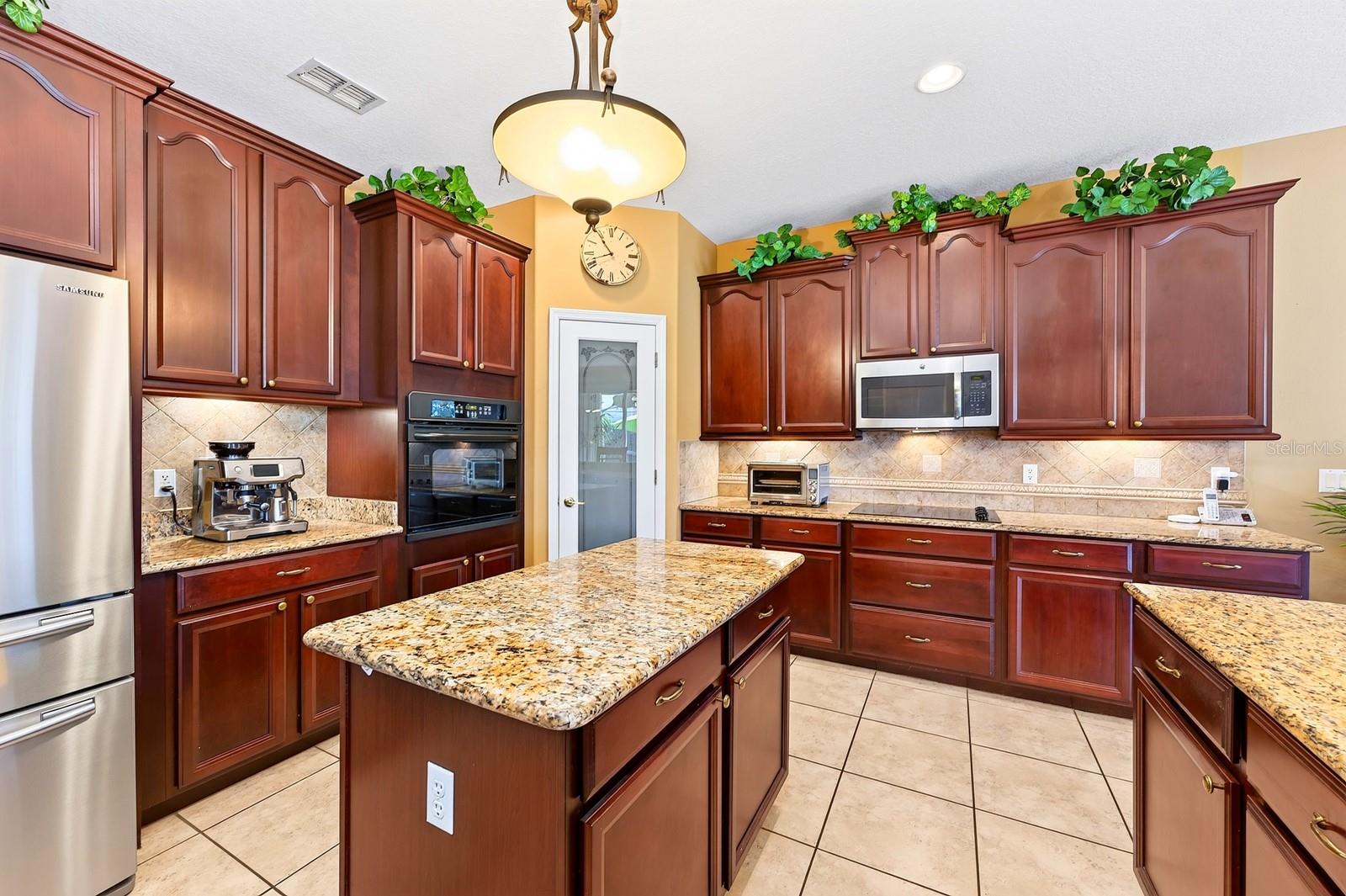 10020 Rustic Ridge Ct Property Photo 11