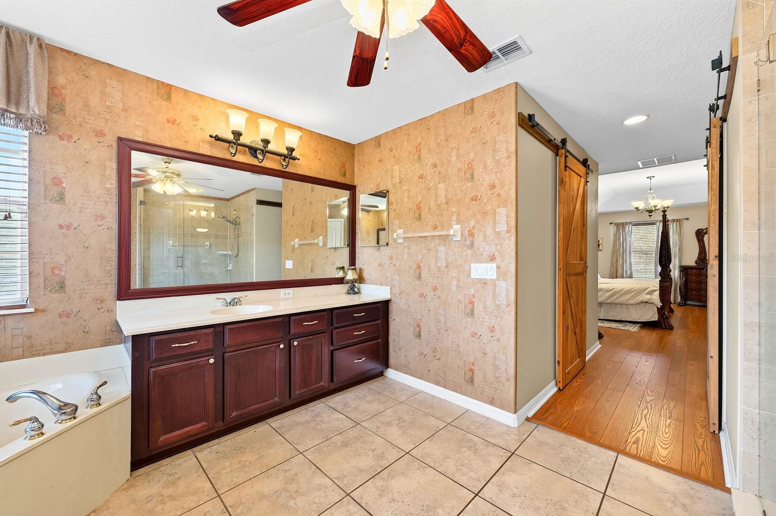 10020 Rustic Ridge Ct Property Photo 23
