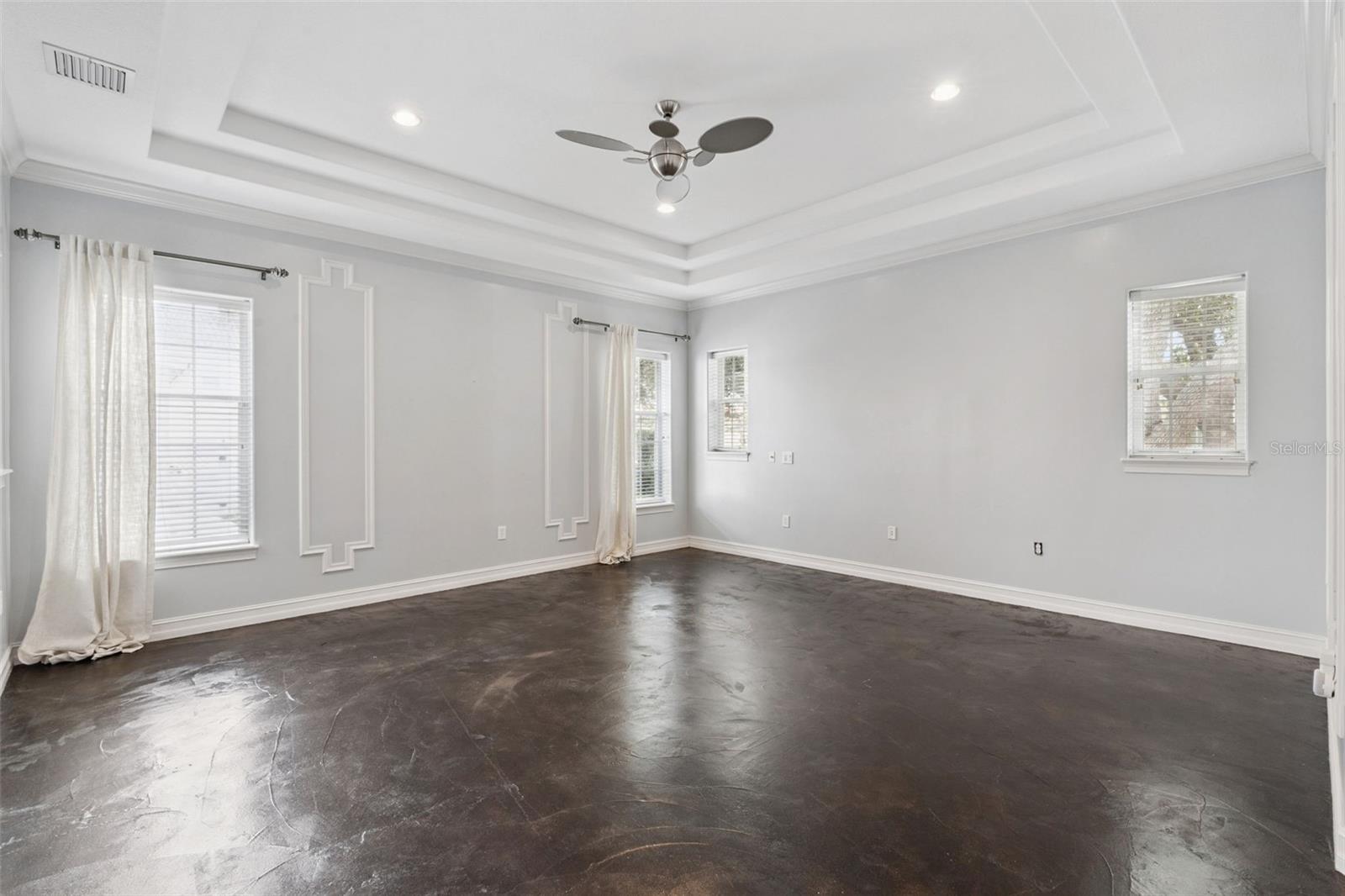906 Spring Park Loop Property Photo 15