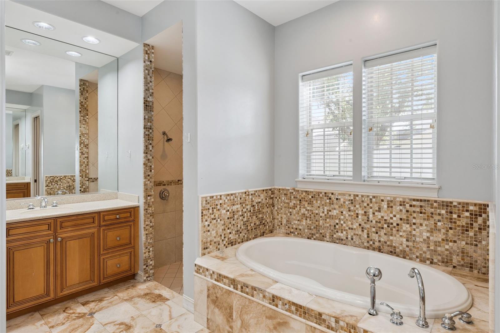 906 Spring Park Loop Property Photo 18