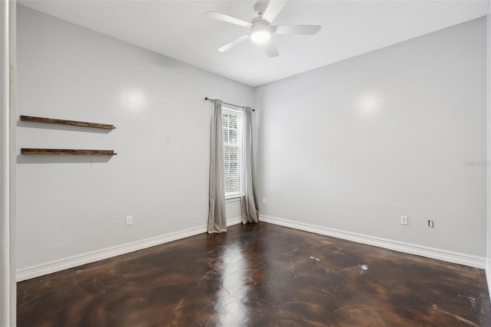906 Spring Park Loop Property Photo 20