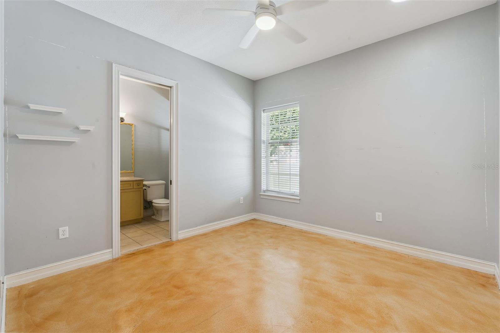 906 Spring Park Loop Property Photo 22