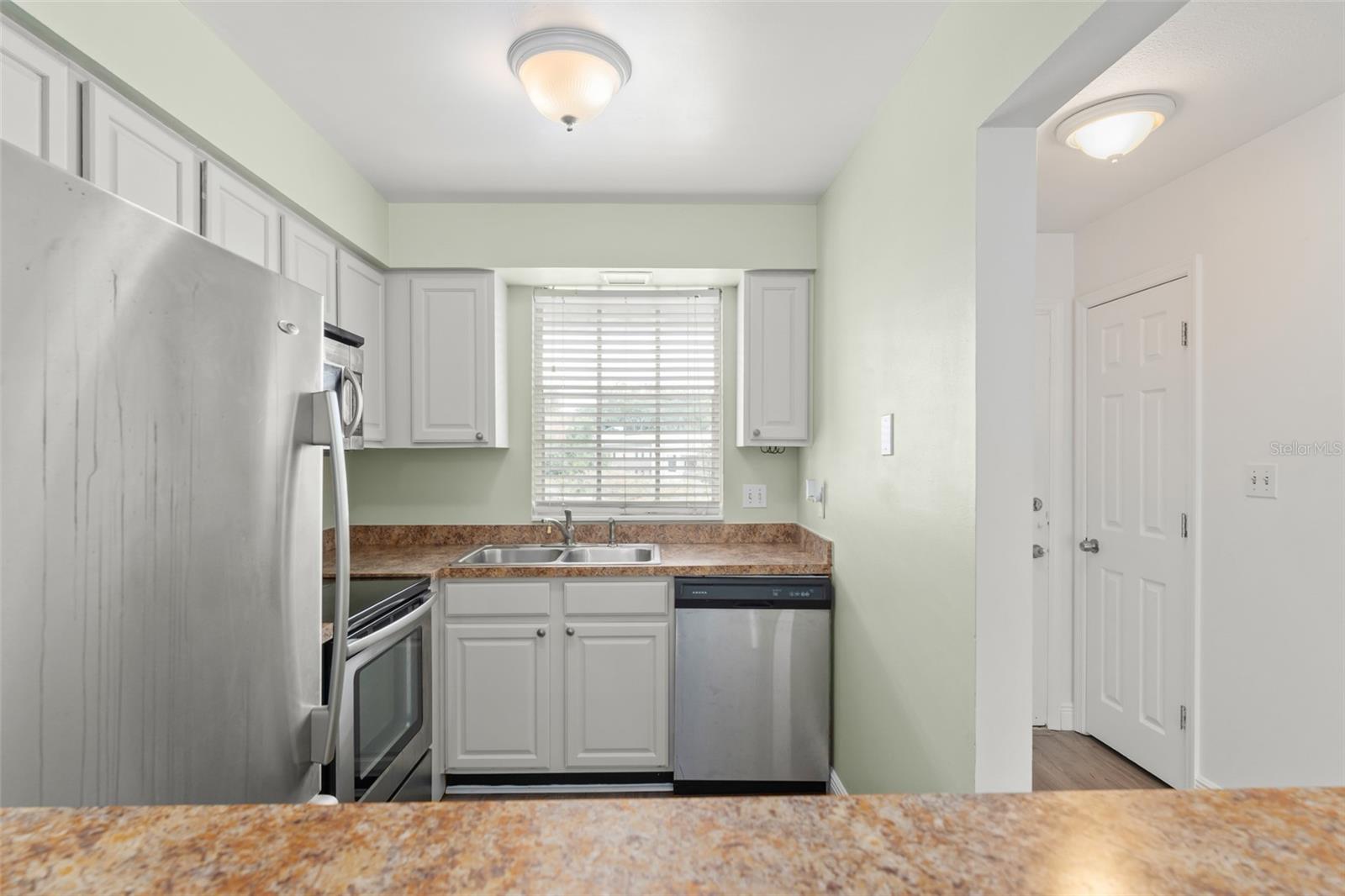 1250 S Denning Dr #unit 233 Property Photo 4