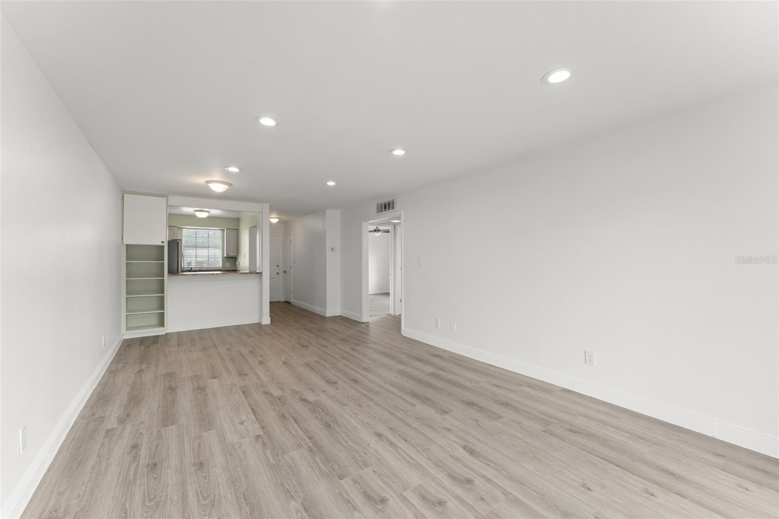 1250 S Denning Dr #unit 233 Property Photo 7