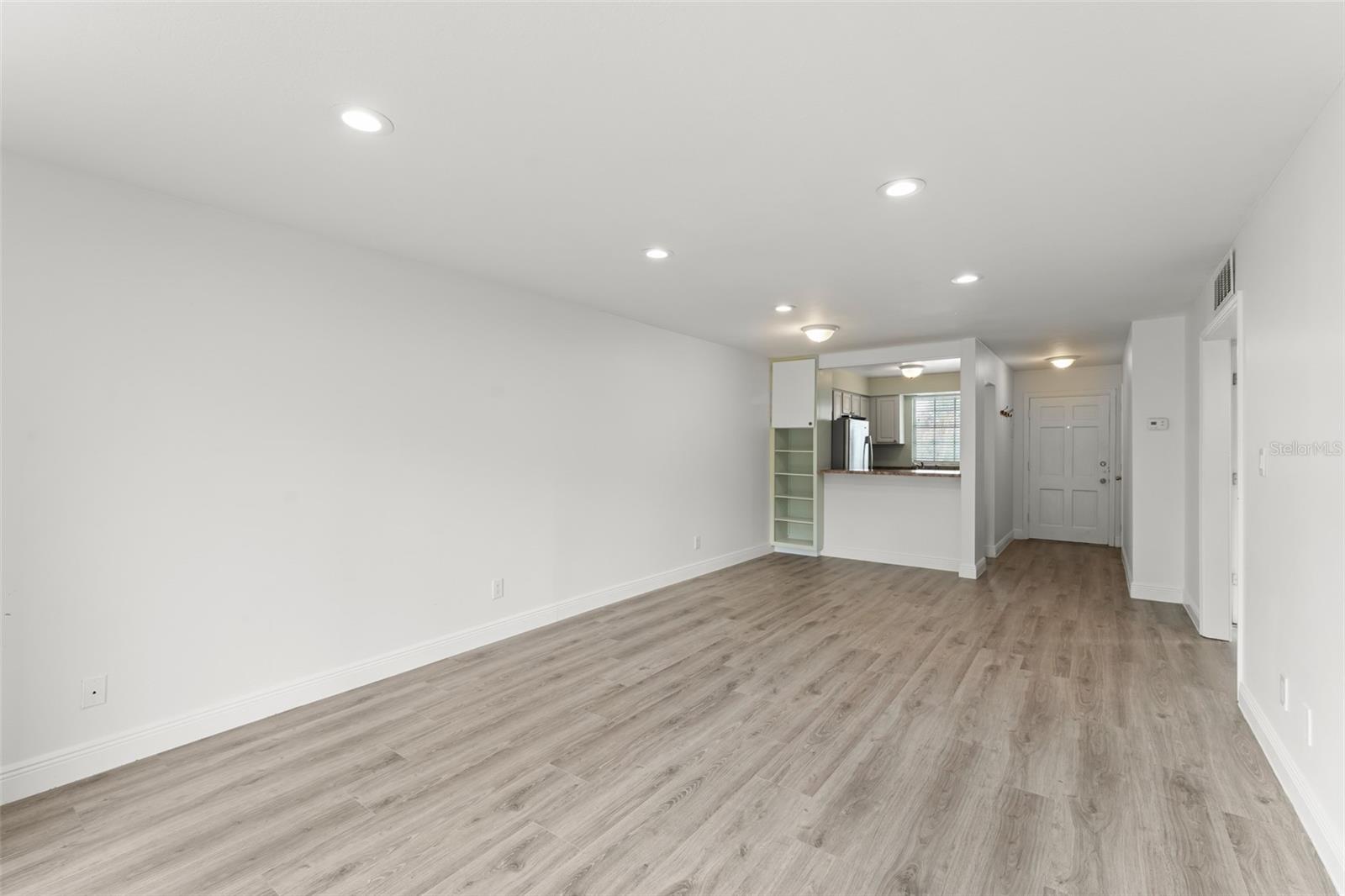 1250 S Denning Dr #unit 233 Property Photo 9