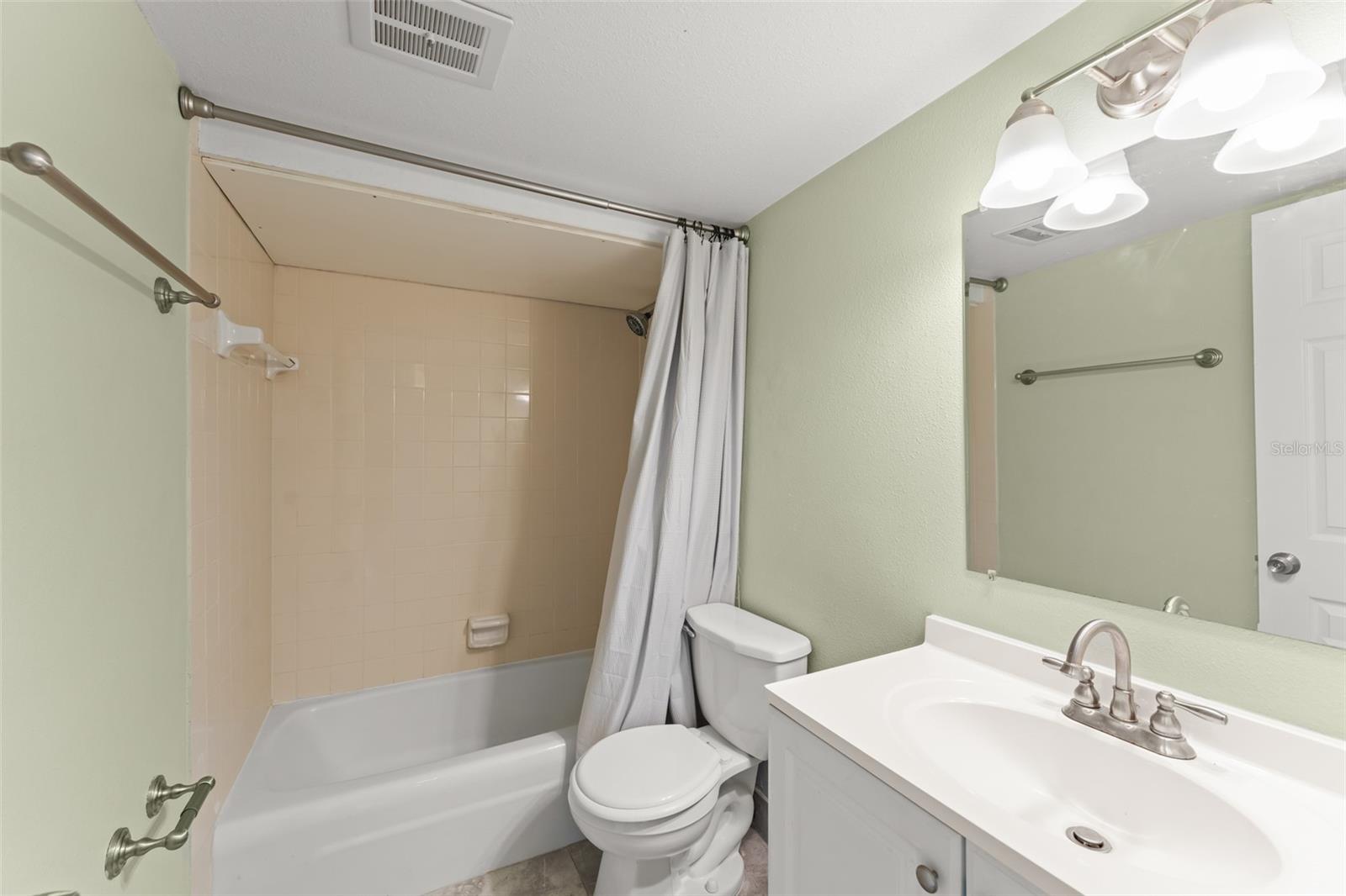 1250 S Denning Dr #unit 233 Property Photo 17