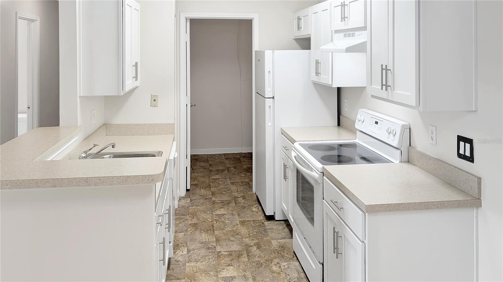 2516 Grassy Point Dr #306 Property Photo 7