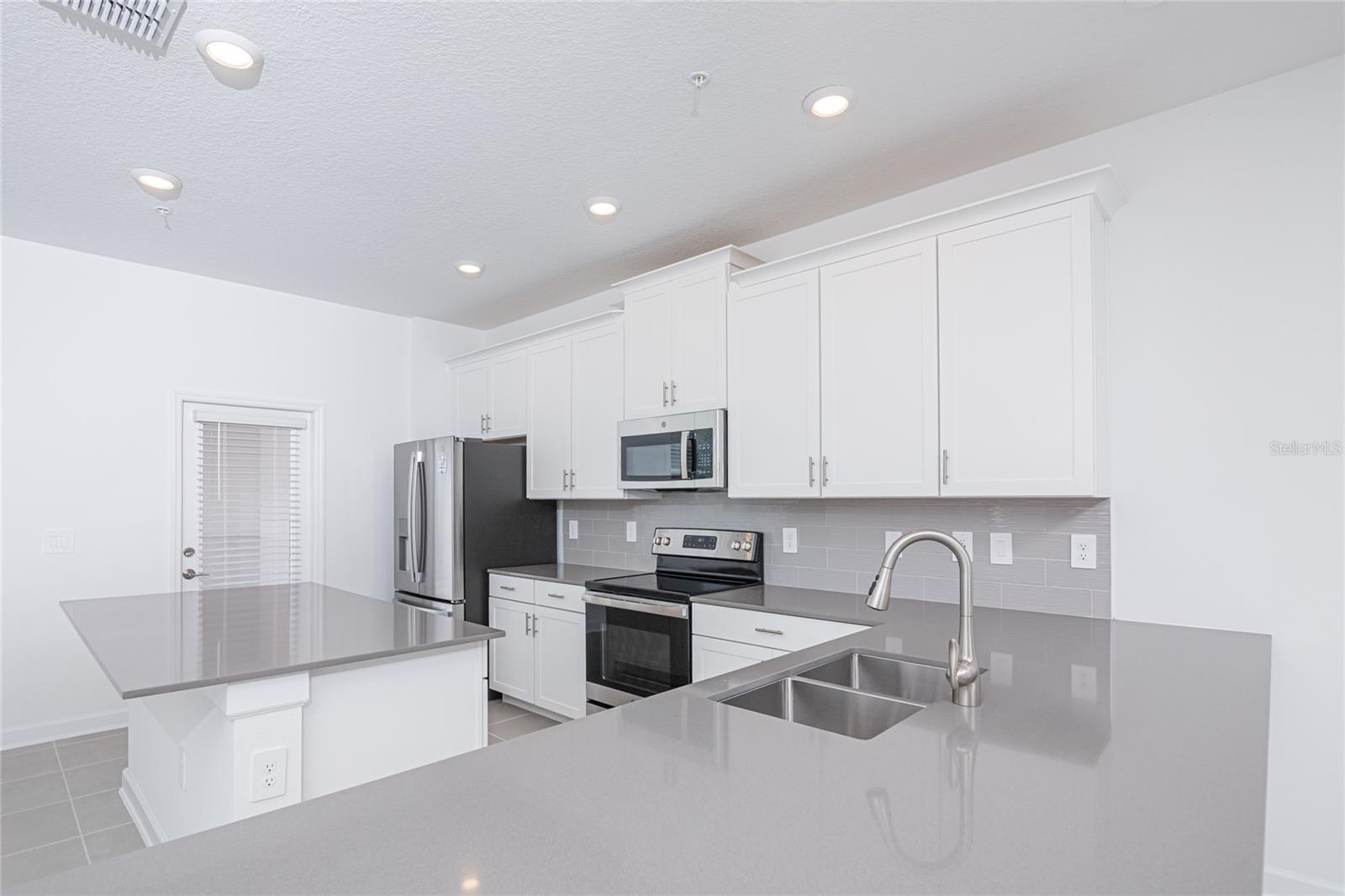 11275 Listening Dr Property Photo 7