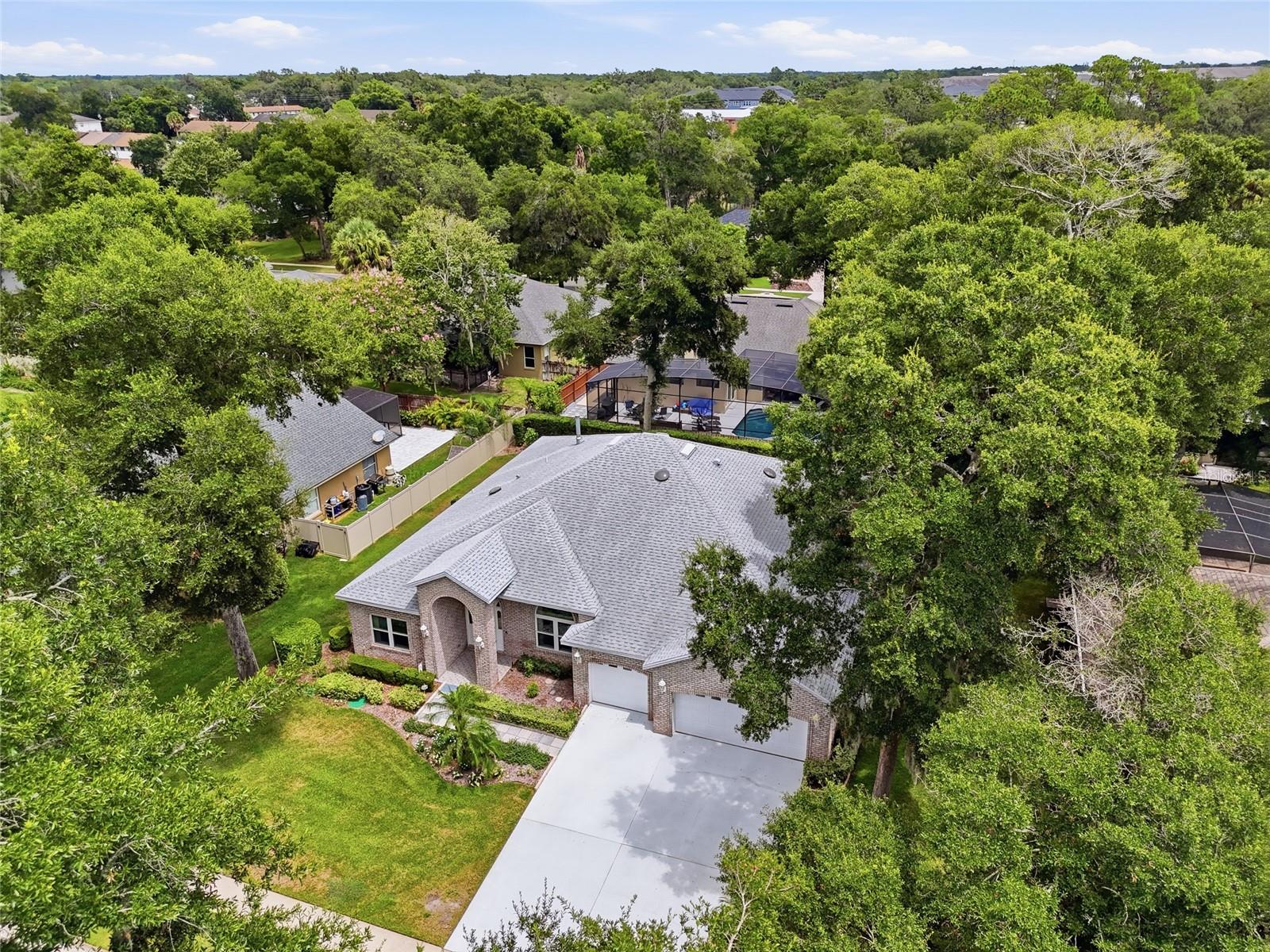 119 WINDING OAKS LN
