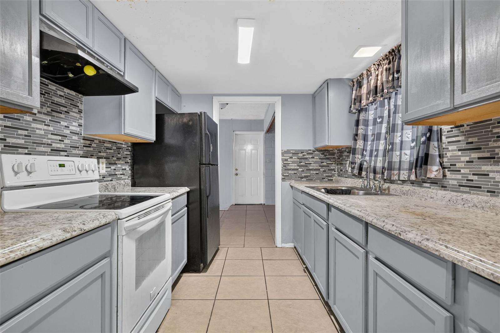 1877 Wayside Dr Property Photo 12