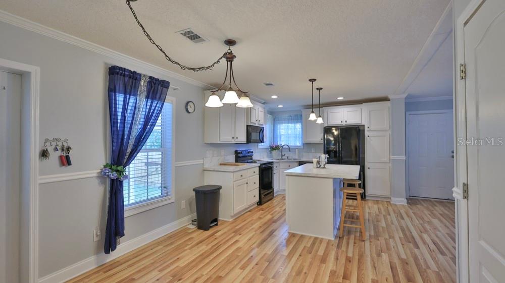 1157 Millbrook Ave Property Photo 9