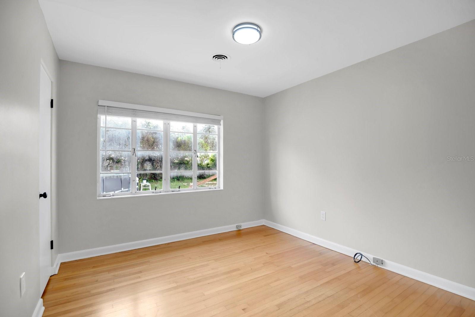 1427 Bryn Mawr St Property Photo 18