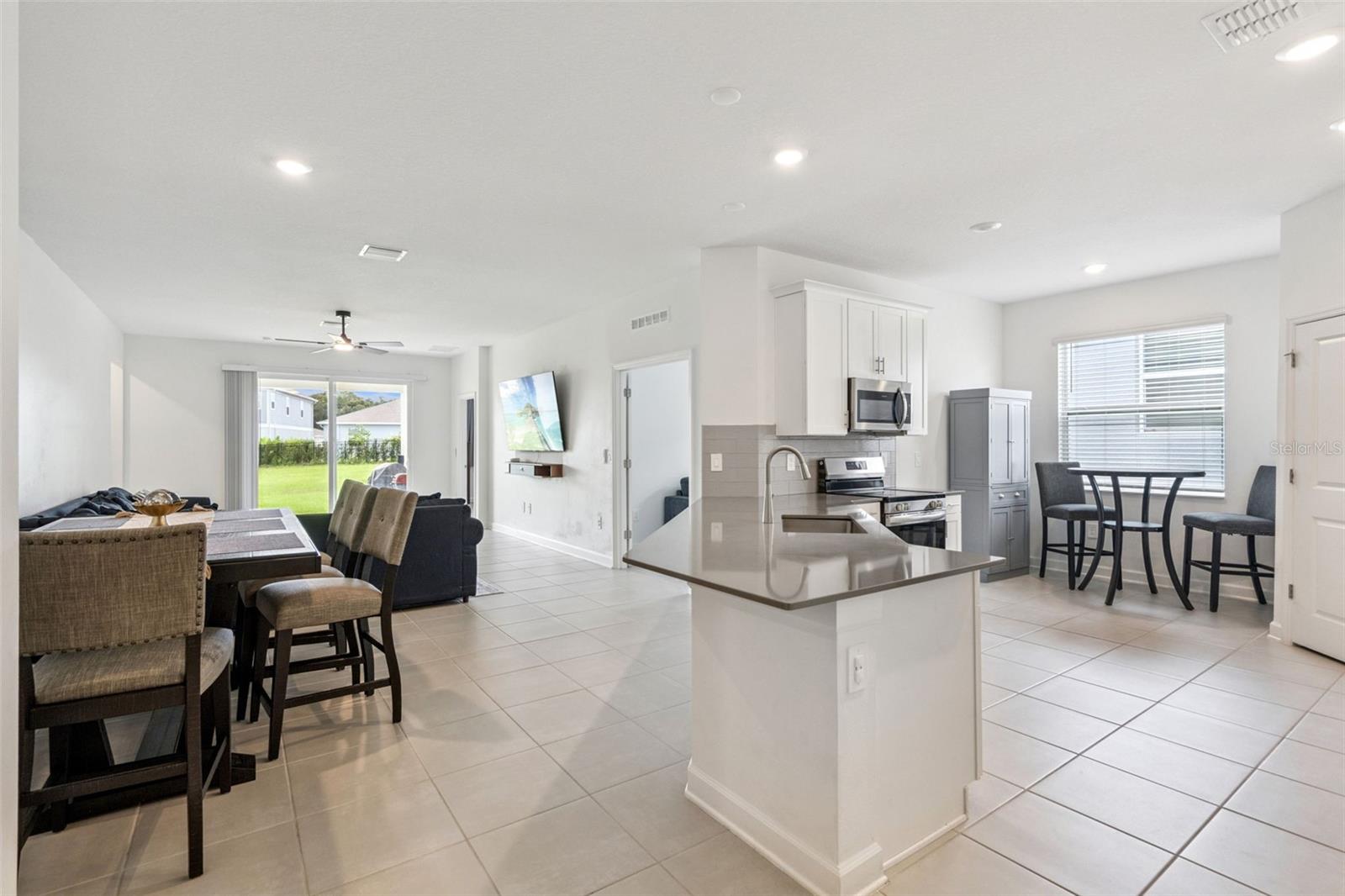 4614 Wandsworth Way Property Photo 8