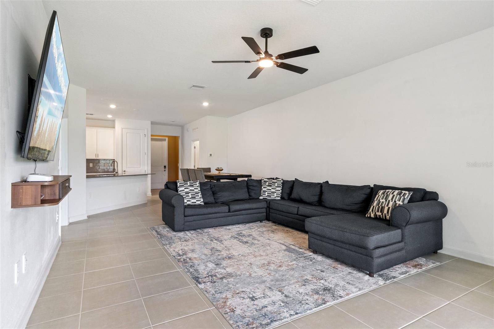 4614 Wandsworth Way Property Photo 13