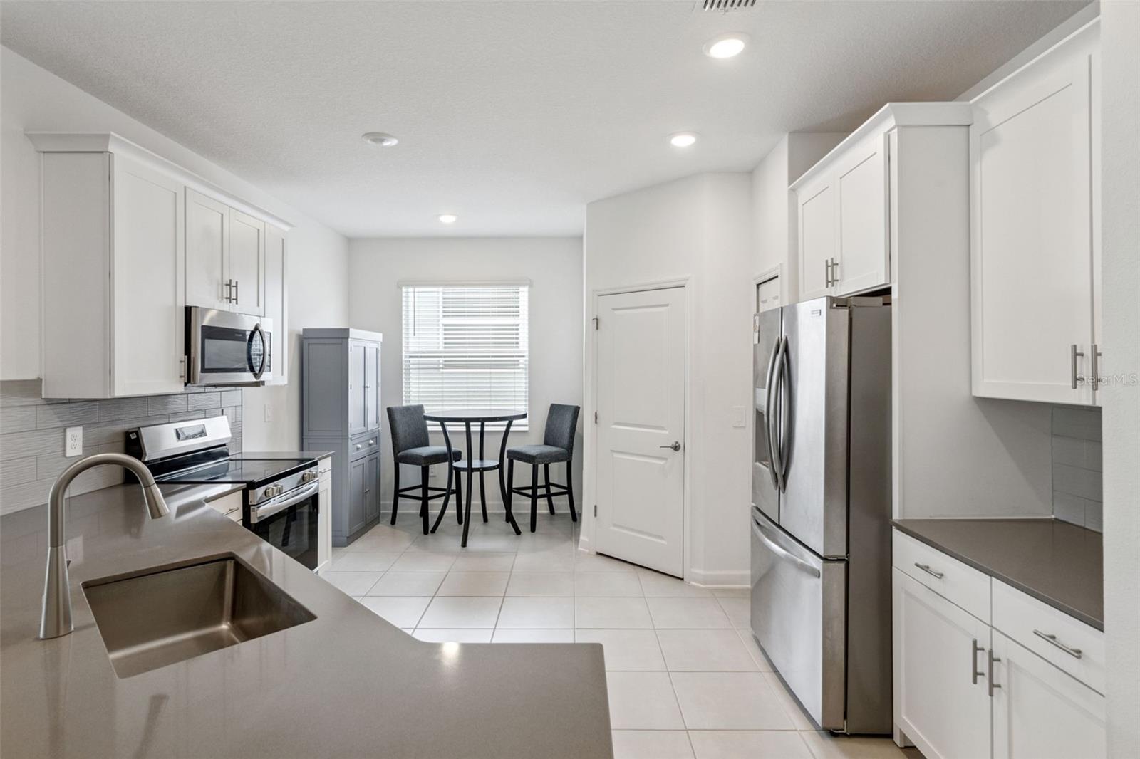 4614 Wandsworth Way Property Photo 14