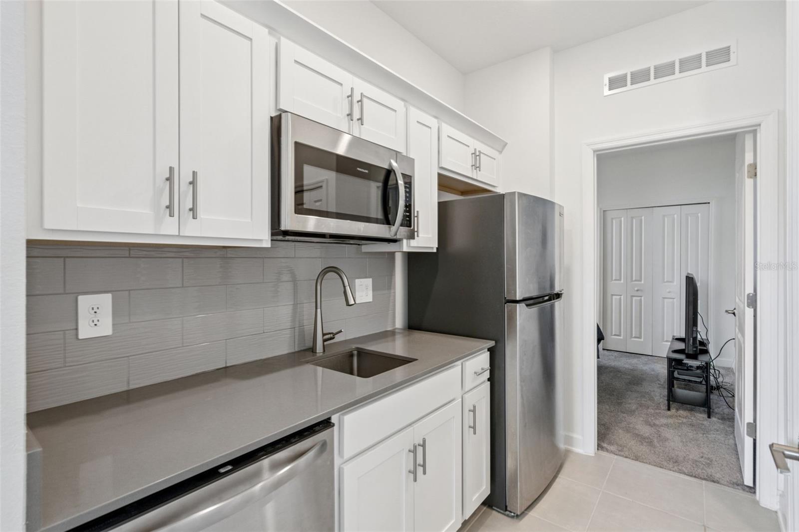 4614 Wandsworth Way Property Photo 18