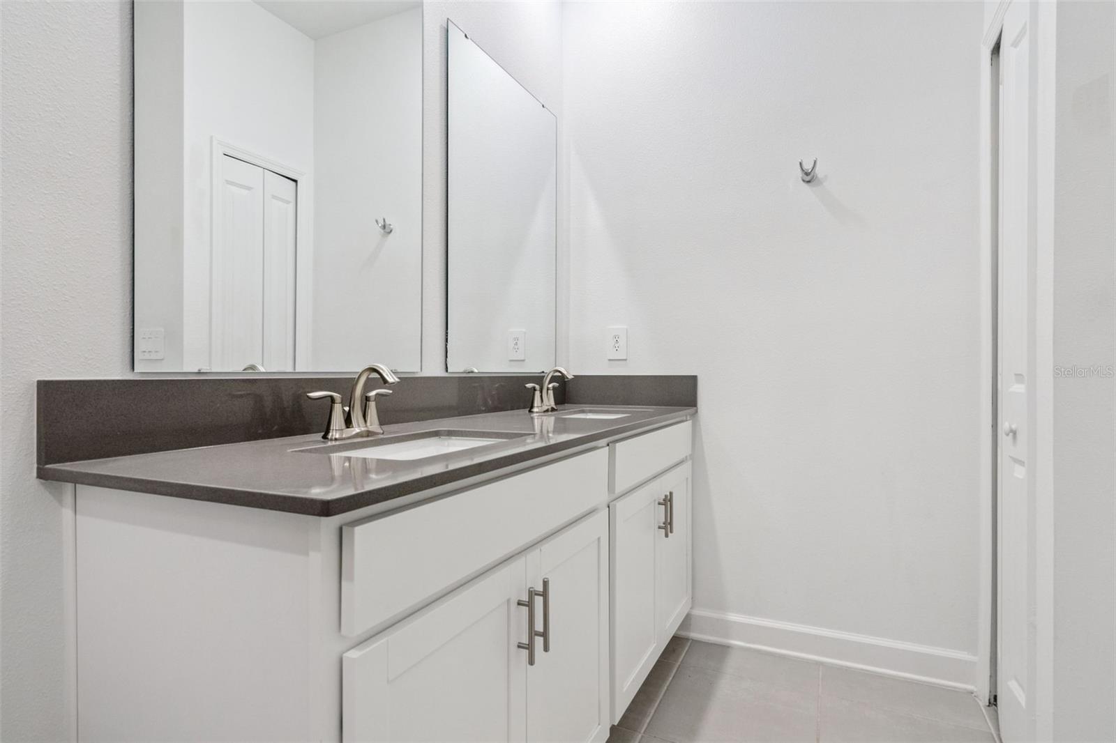 4614 Wandsworth Way Property Photo 27