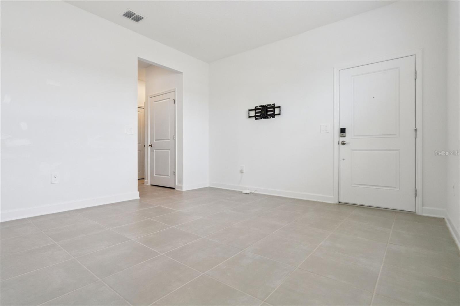4614 Wandsworth Way Property Photo 35