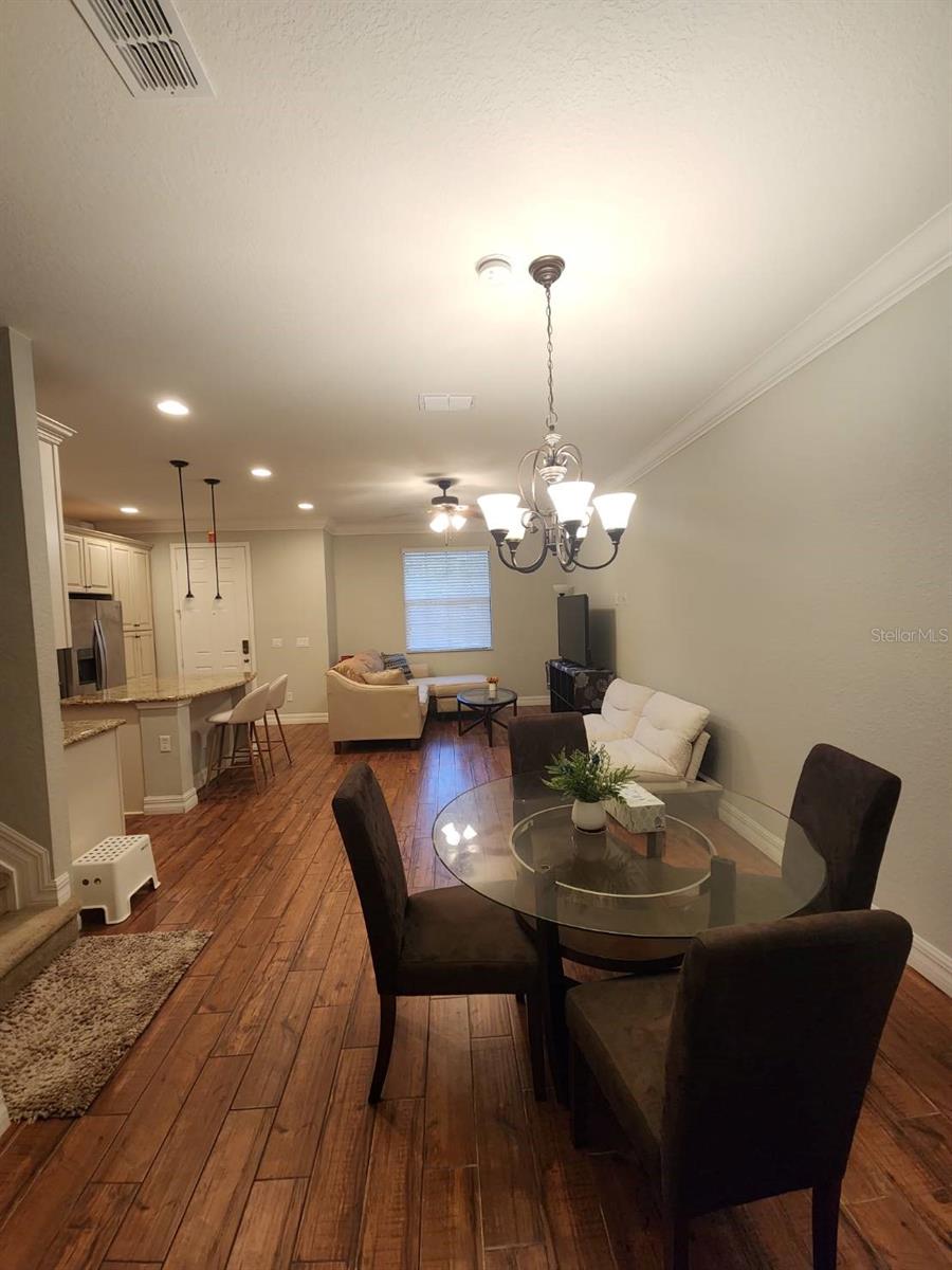 10052 Eagle Creek Center Blvd Property Photo 4