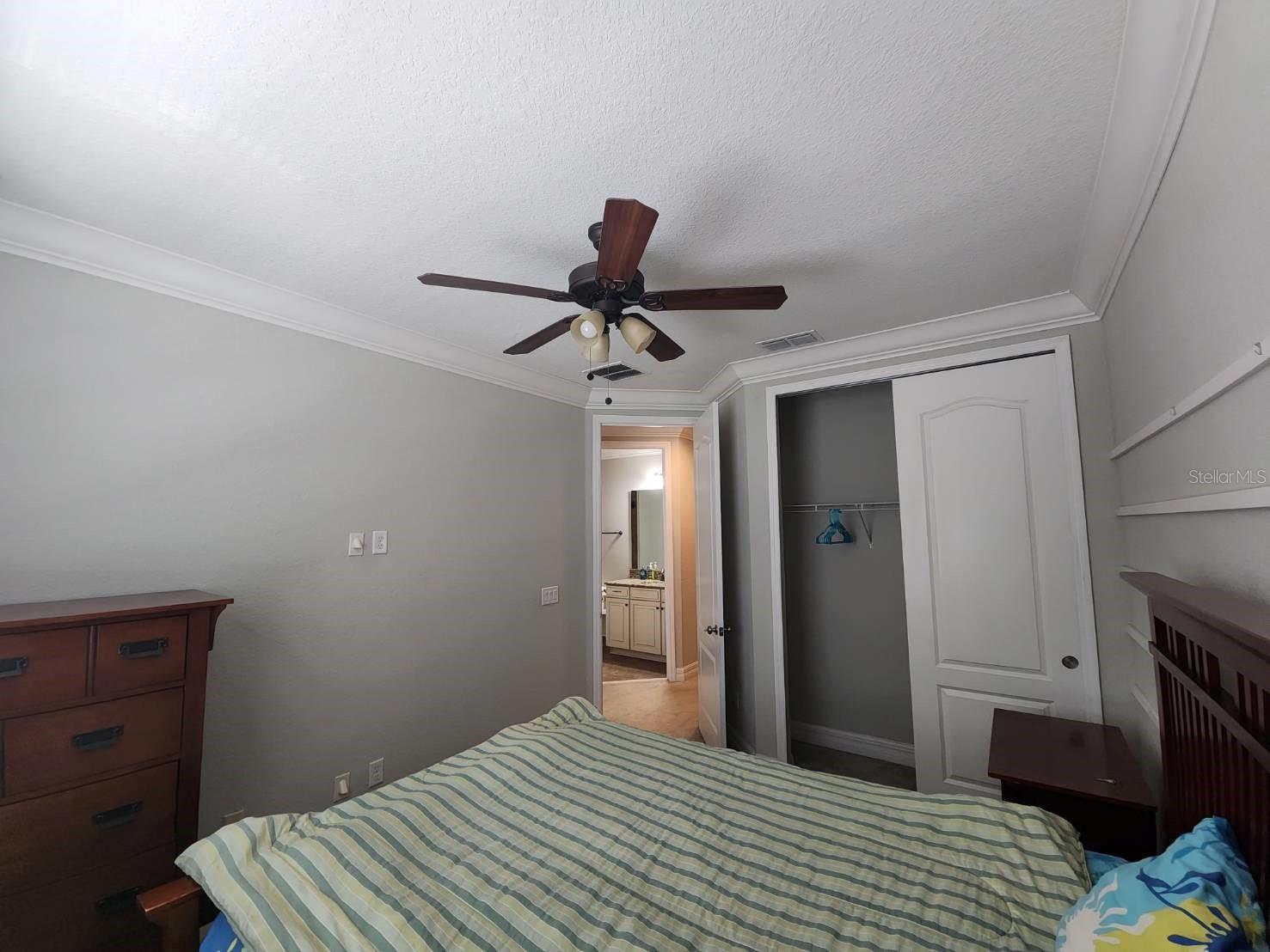 10052 Eagle Creek Center Blvd Property Photo 13