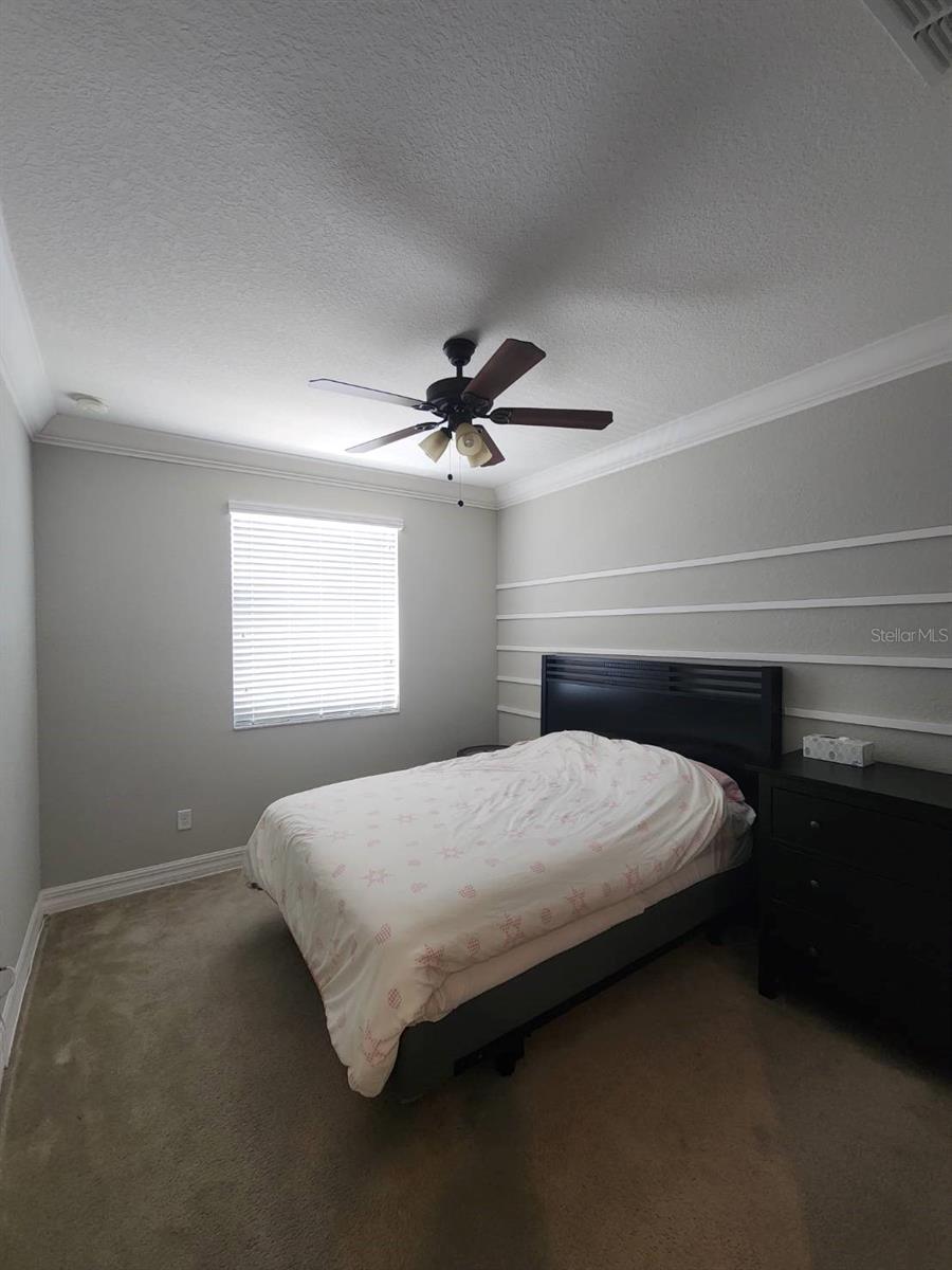 10052 Eagle Creek Center Blvd Property Photo 14