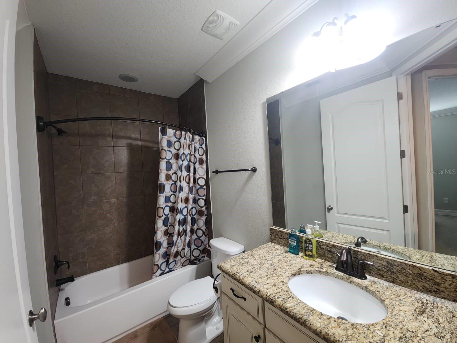 10052 Eagle Creek Center Blvd Property Photo 15