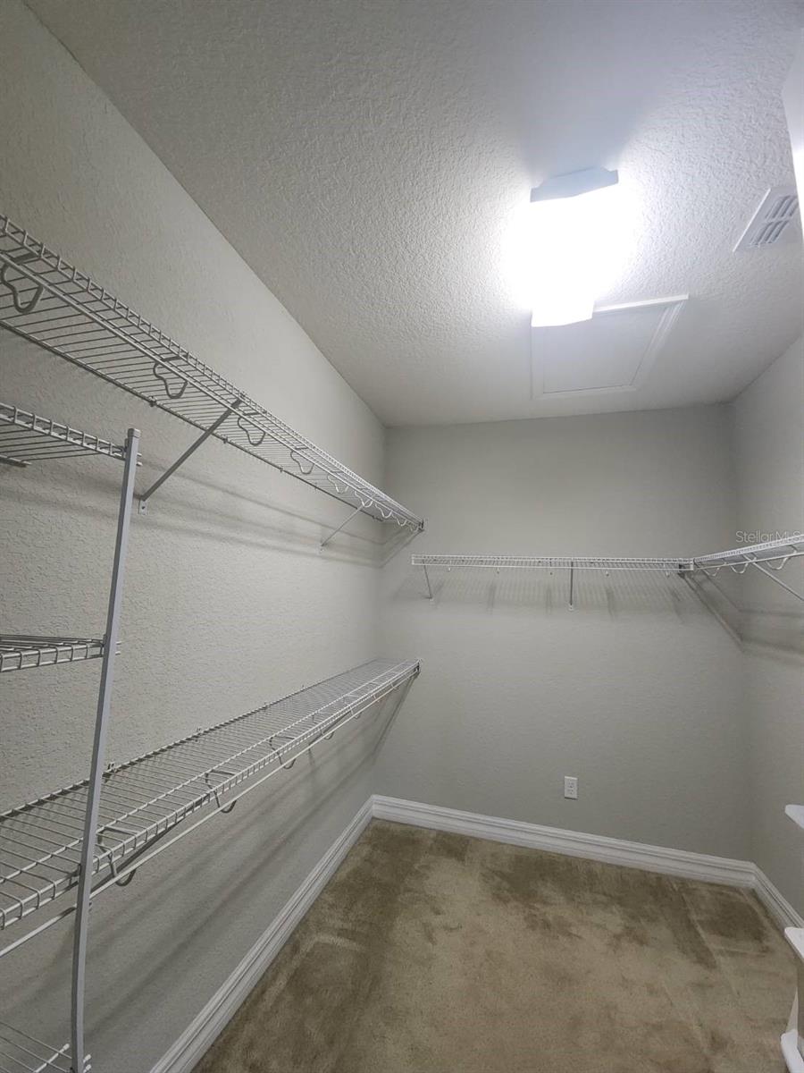 10052 Eagle Creek Center Blvd Property Photo 19