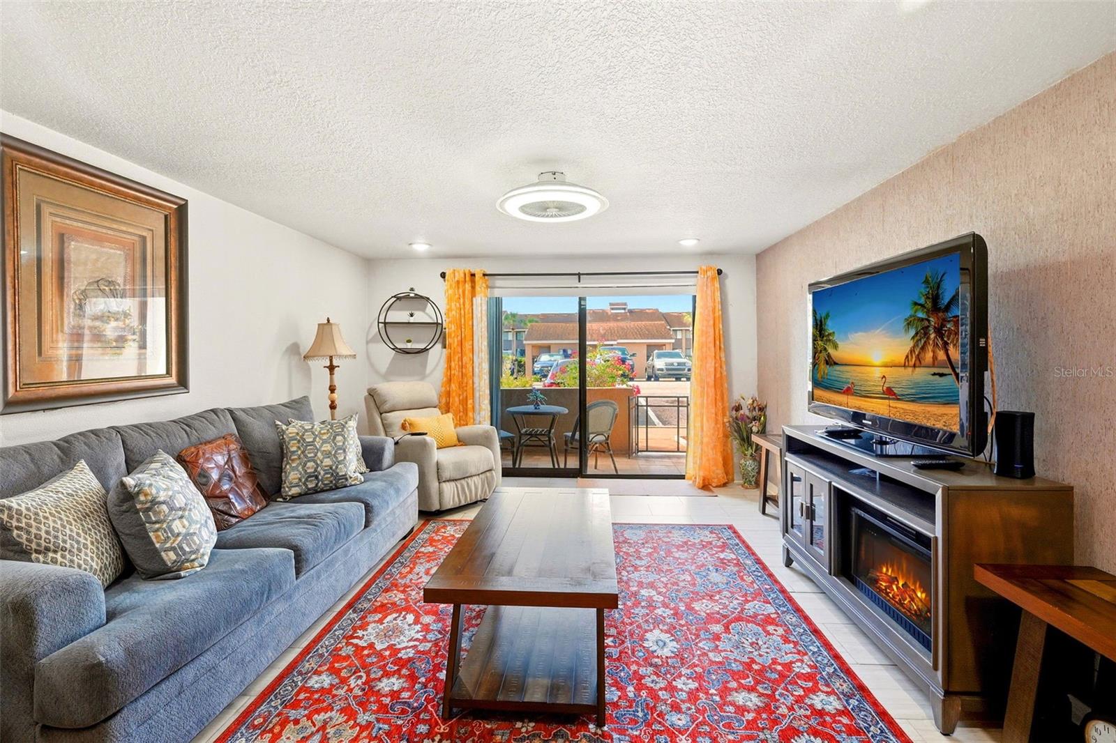 5195 Vineland Rd #b102 Property Photo 9