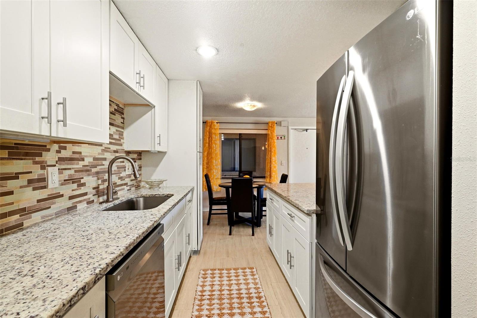 5195 Vineland Rd #b102 Property Photo 18