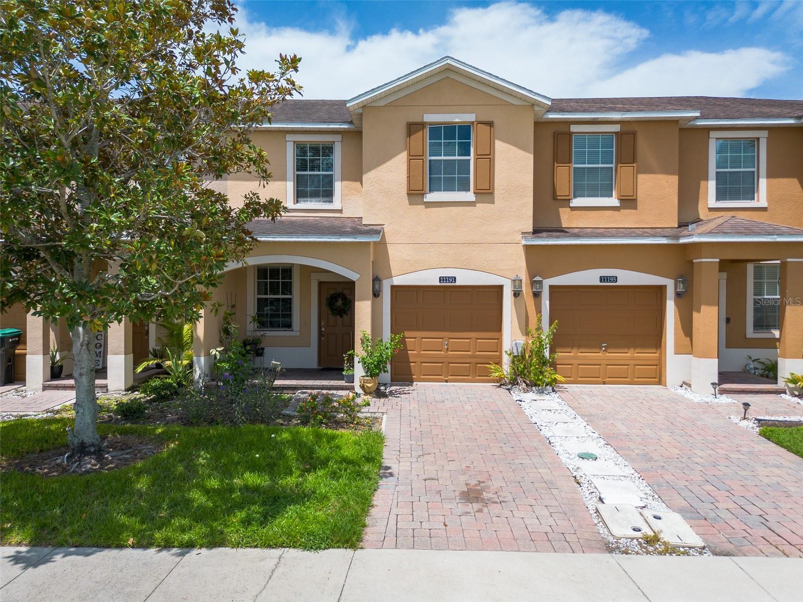 11191 SAVANNAH LANDING CIR Property Photo 1