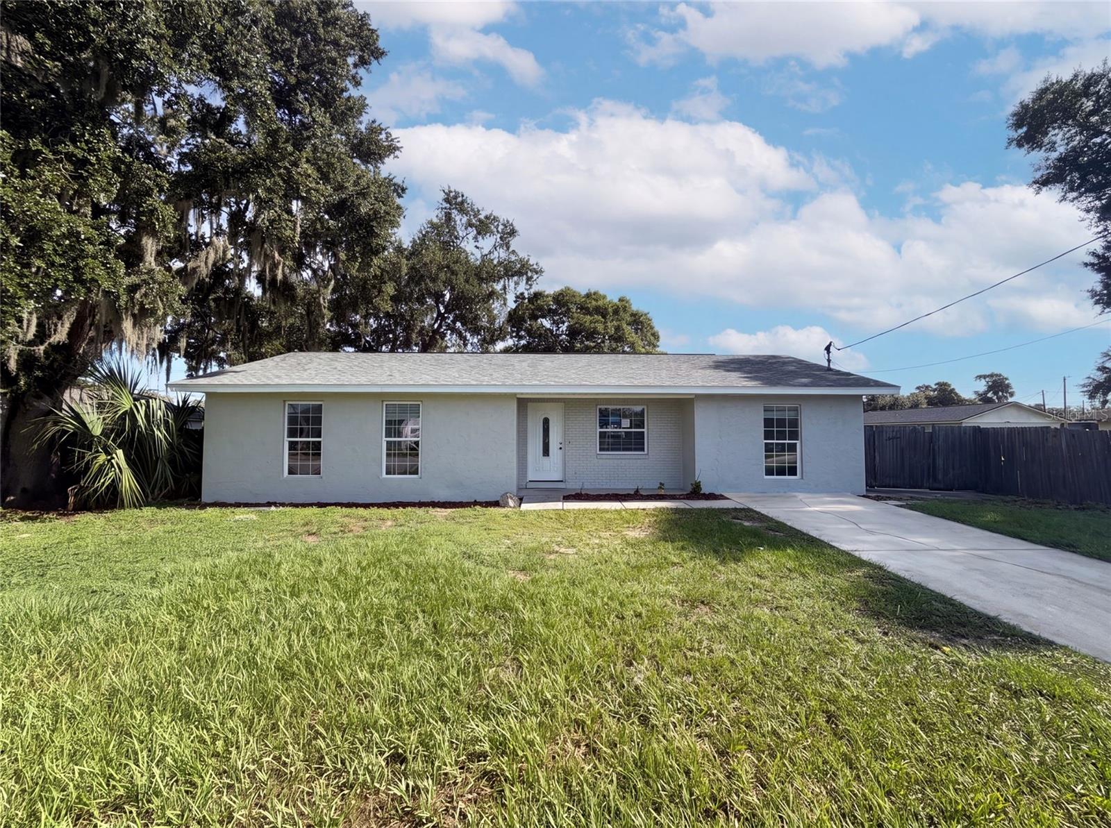 4147 Willow South Dr Property Photo 1