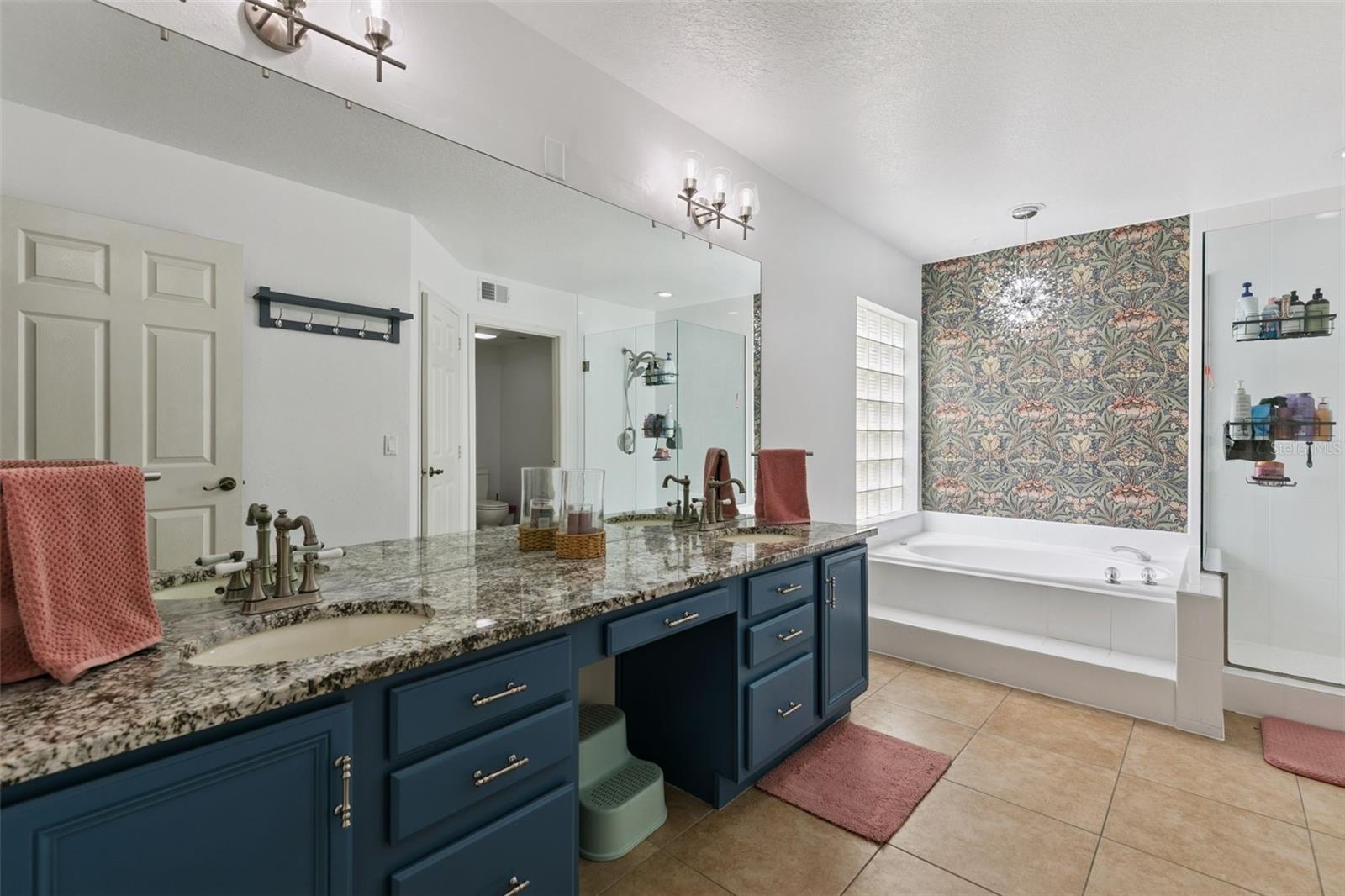 7800 Saint Giles Pl Property Photo 37