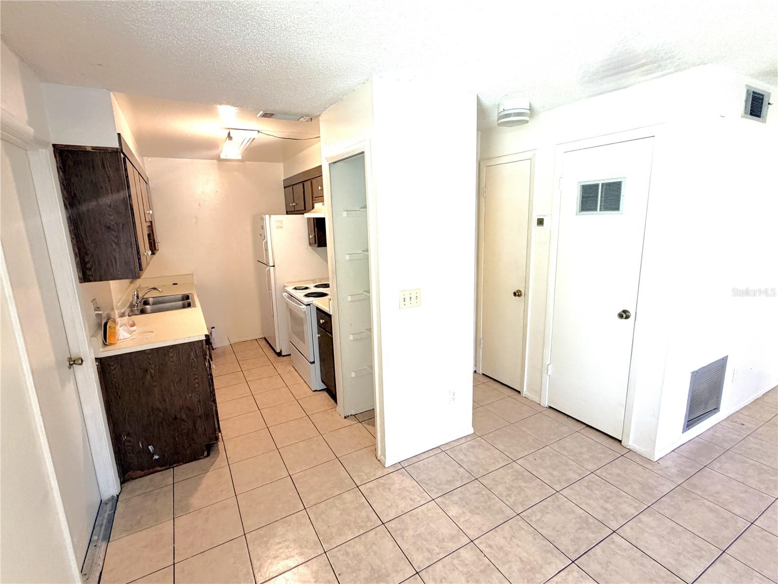 3102 Split Willow Dr Property Photo 4