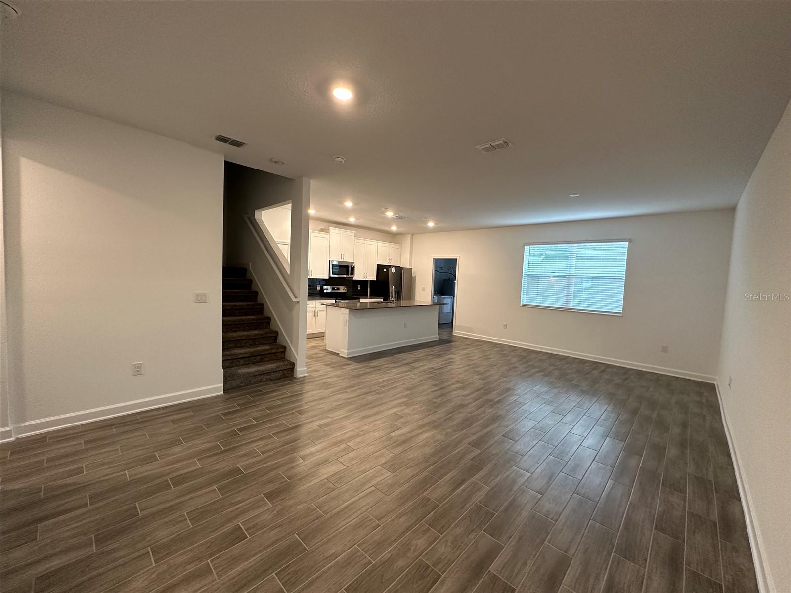3068 Addison Blvd Property Photo 2
