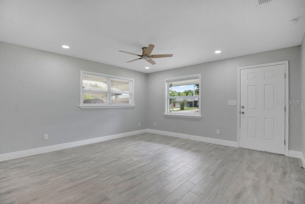 2115 Messina Ave Property Photo 5