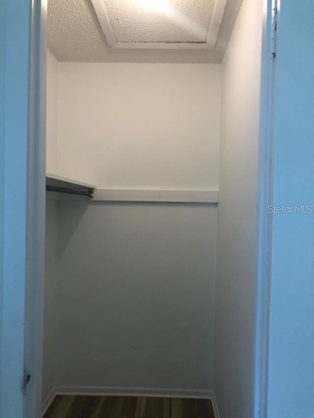 1175 W 16th St #b Property Photo 10